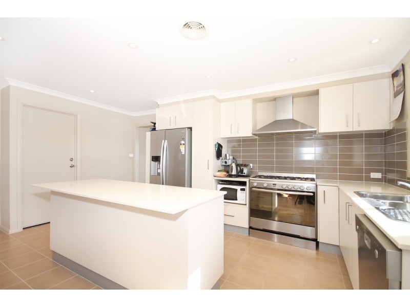 9 Dinah Street, Bonner ACT 2914