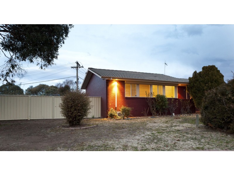 3 Thomas Place, Macgregor ACT 2615