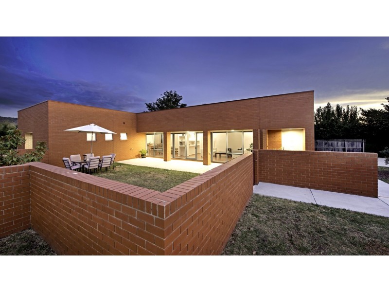 32 Mary Kitson Street, Watson ACT 2602