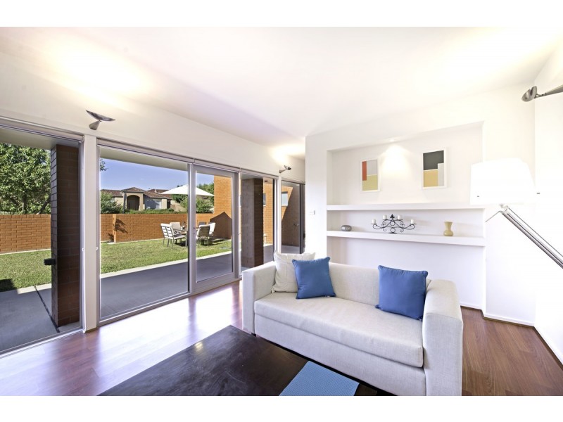 32 Mary Kitson Street, Watson ACT 2602