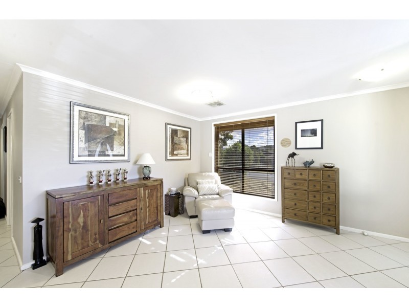 13 Degraves Crescent, Wanniassa ACT 2903