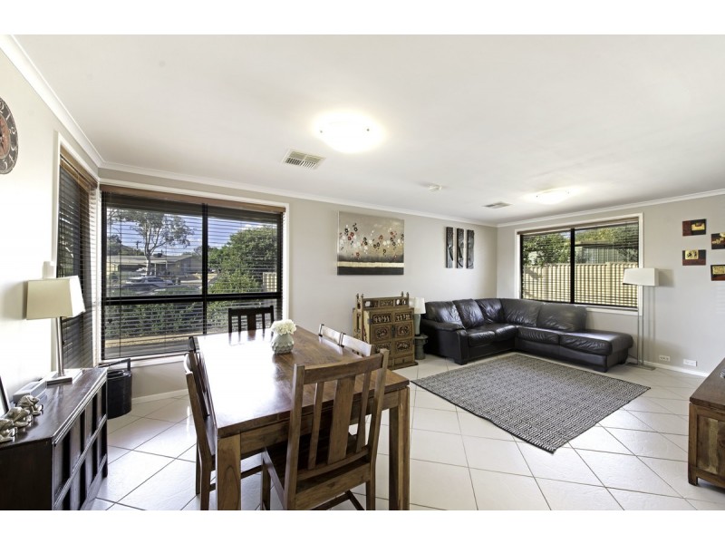 13 Degraves Crescent, Wanniassa ACT 2903