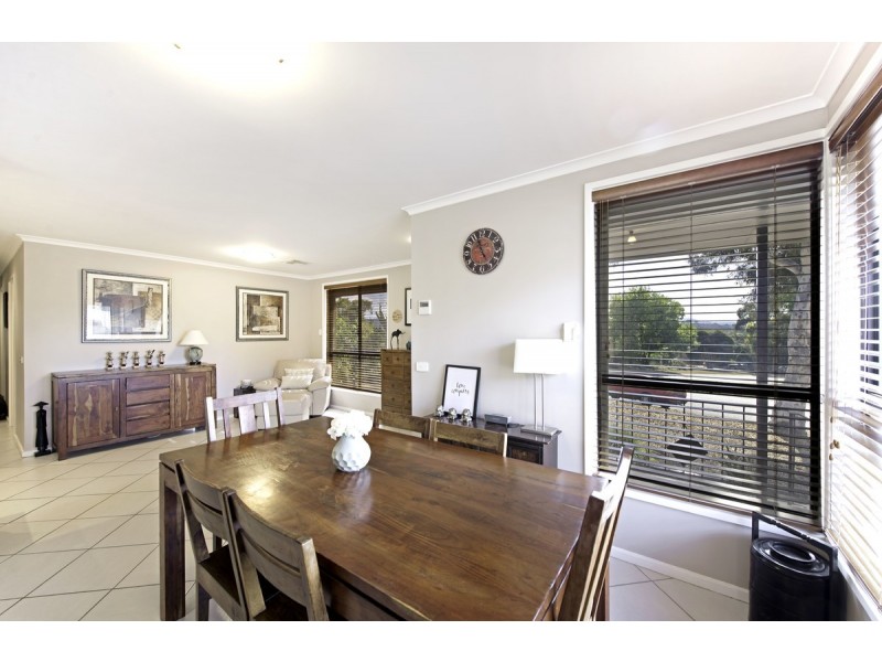 13 Degraves Crescent, Wanniassa ACT 2903
