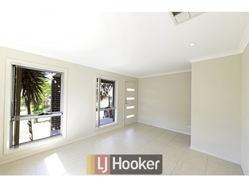 11 Salisbury Street, Casey ACT 2913