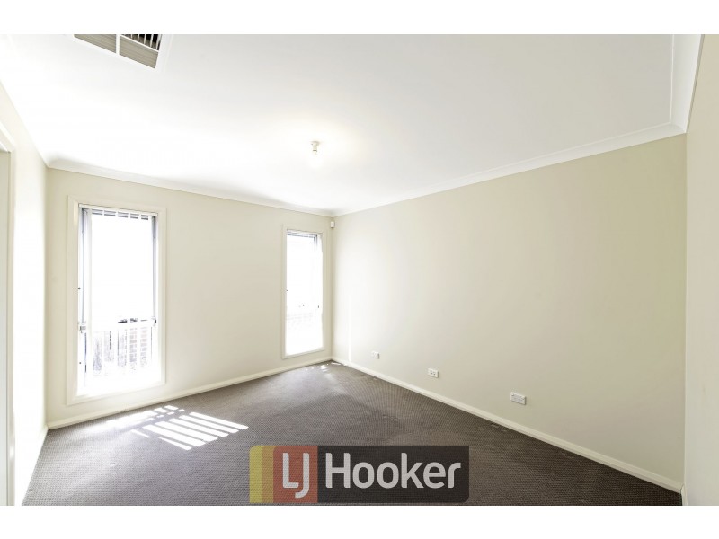 11 Salisbury Street, Casey ACT 2913