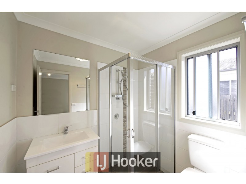 11 Salisbury Street, Casey ACT 2913