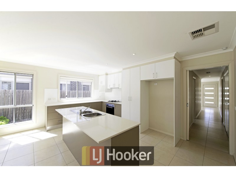 11 Salisbury Street, Casey ACT 2913