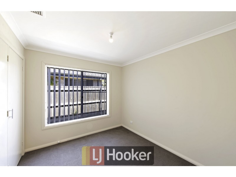 11 Salisbury Street, Casey ACT 2913