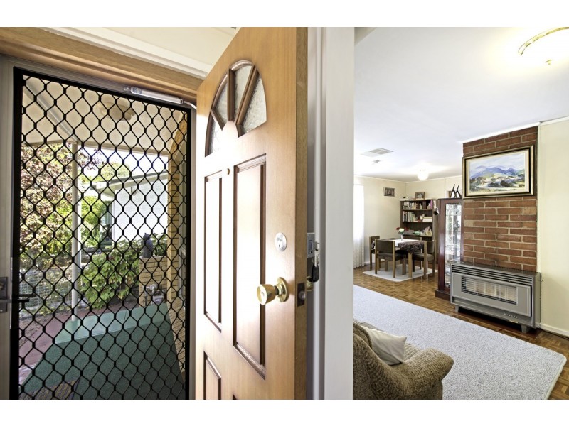 33 Glover Street, Lyneham ACT 2602