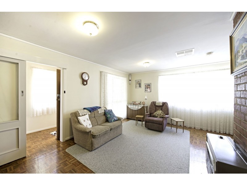 33 Glover Street, Lyneham ACT 2602
