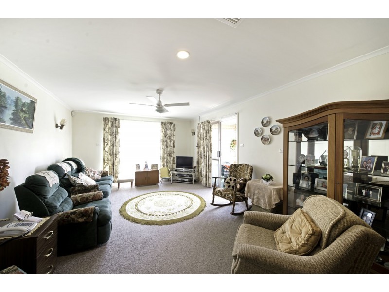 33 Glover Street, Lyneham ACT 2602