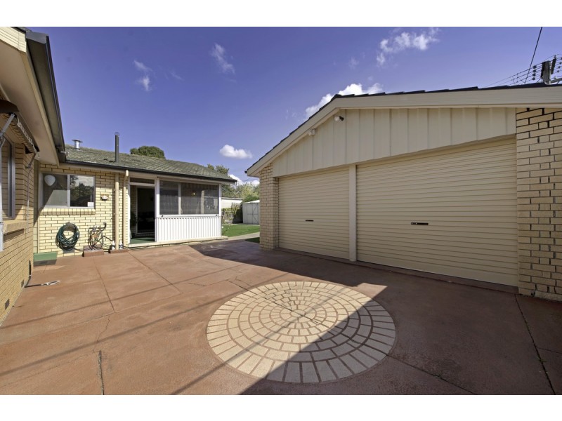 33 Glover Street, Lyneham ACT 2602