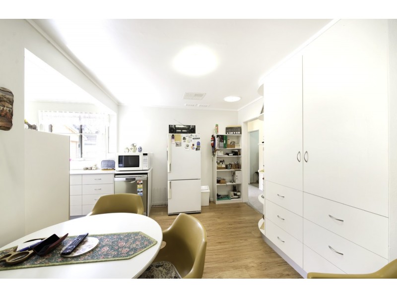 33 Glover Street, Lyneham ACT 2602