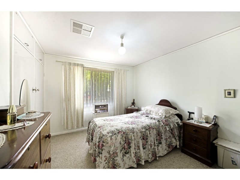 33 Glover Street, Lyneham ACT 2602