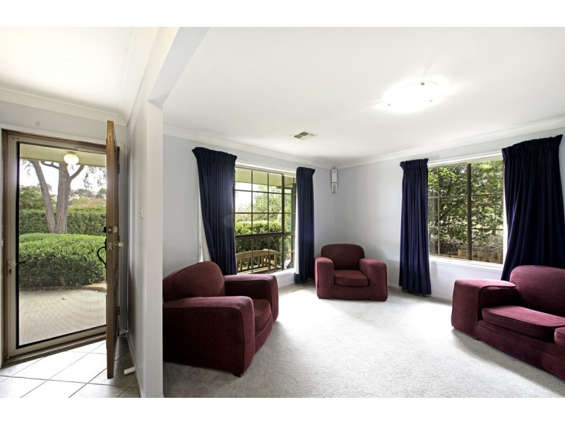 18 Nugent Close, Jerrabomberra NSW 2619