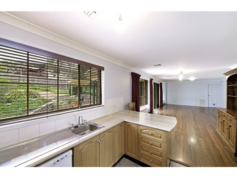 18 Nugent Close, Jerrabomberra NSW 2619