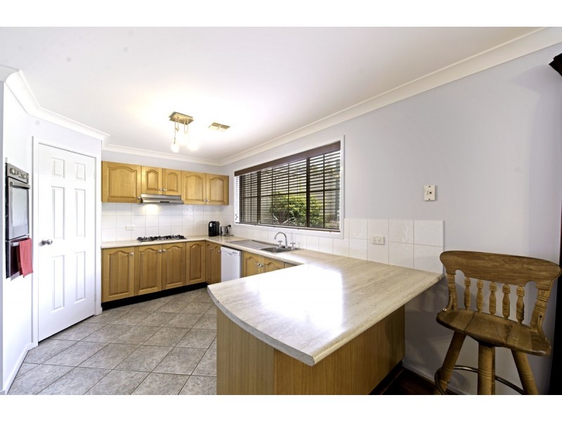 18 Nugent Close, Jerrabomberra NSW 2619