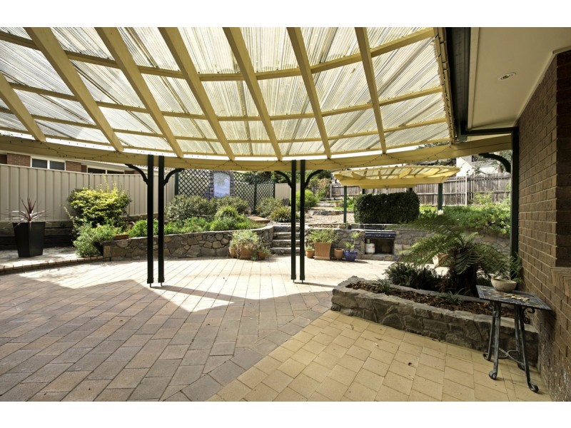 18 Nugent Close, Jerrabomberra NSW 2619