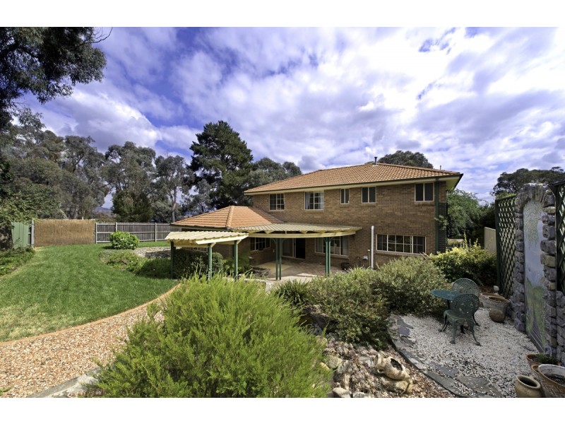 18 Nugent Close, Jerrabomberra NSW 2619