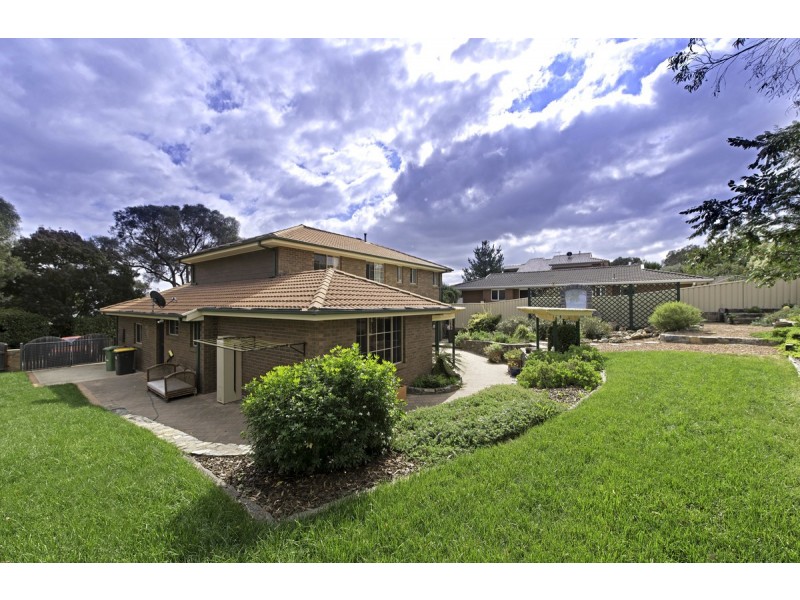 18 Nugent Close, Jerrabomberra NSW 2619