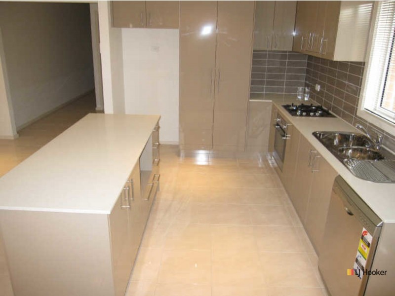 5 Santospirito Street, Forde ACT 2914