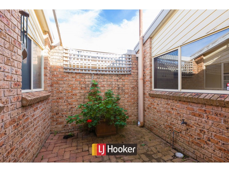 1 Medworth Crescent, Lyneham ACT 2602