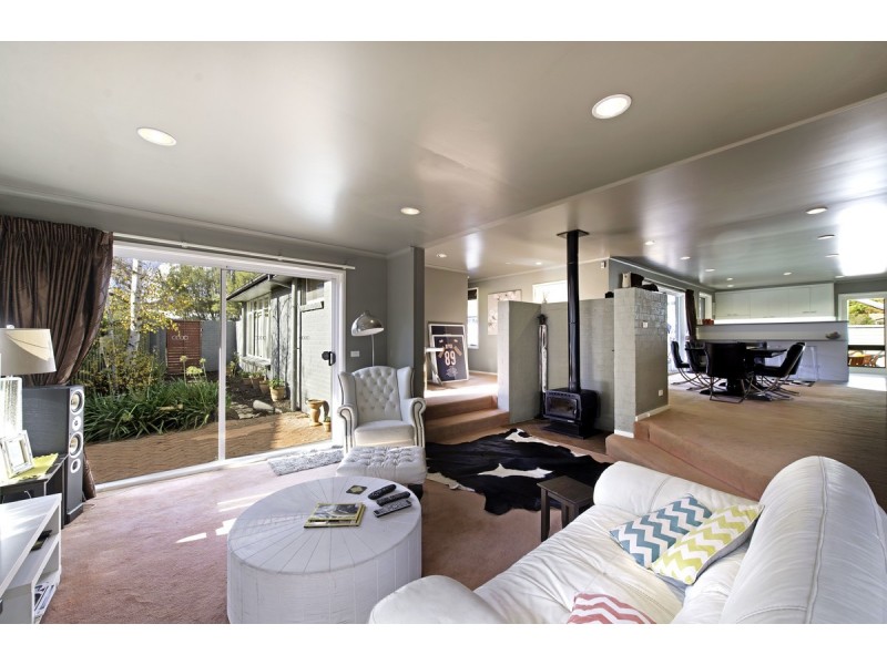 1 Bates Street, Dickson ACT 2602