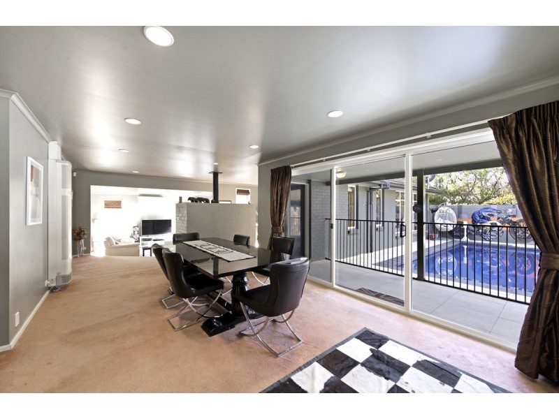 1 Bates Street, Dickson ACT 2602