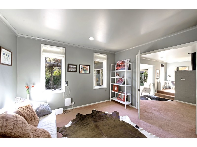 1 Bates Street, Dickson ACT 2602