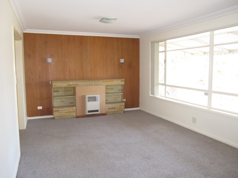 8 Skeats Street, Hackett ACT 2602