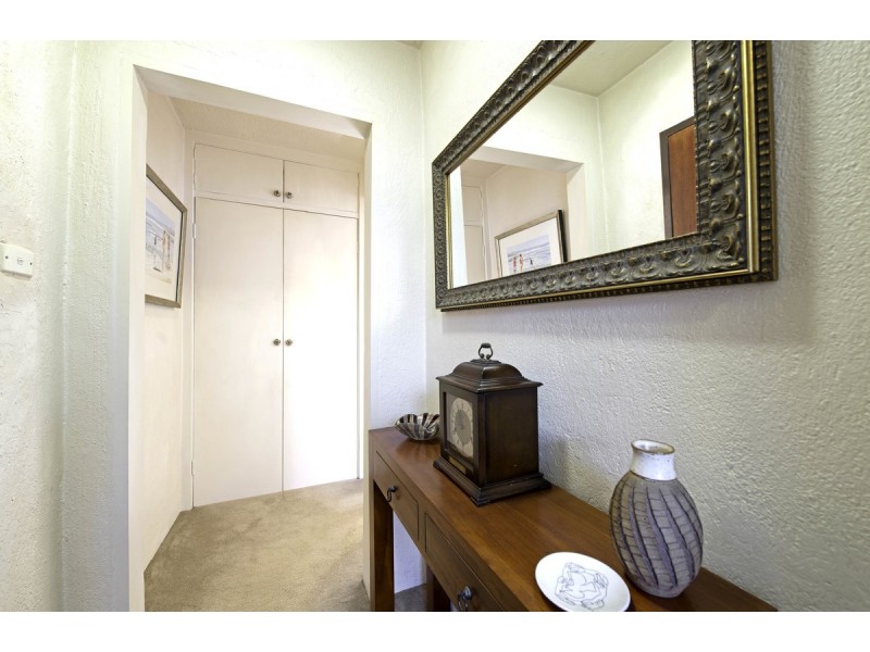 2/9 Farrer Place, Farrer ACT 2607