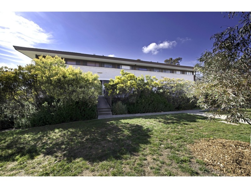 2/9 Farrer Place, Farrer ACT 2607