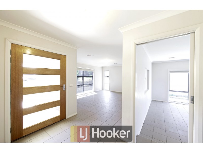 6 Selleck Street, Casey ACT 2913