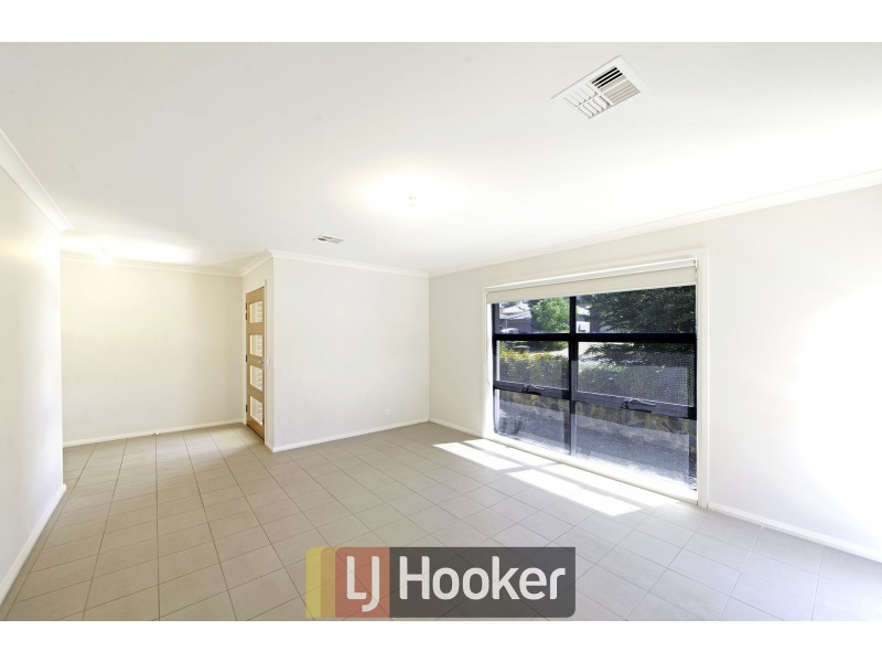 6 Selleck Street, Casey ACT 2913