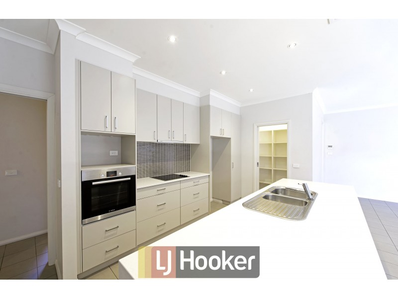 6 Selleck Street, Casey ACT 2913