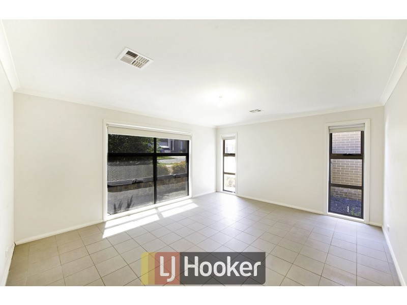 6 Selleck Street, Casey ACT 2913