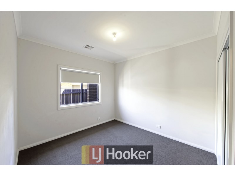 6 Selleck Street, Casey ACT 2913