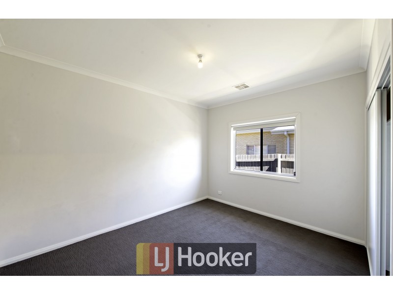 6 Selleck Street, Casey ACT 2913