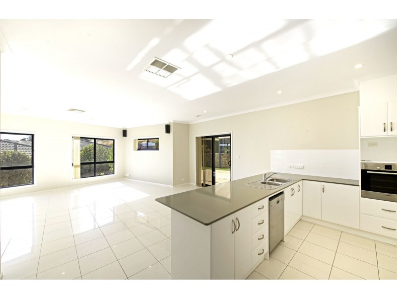 21 Wittunga Crescent, Banks ACT 2906