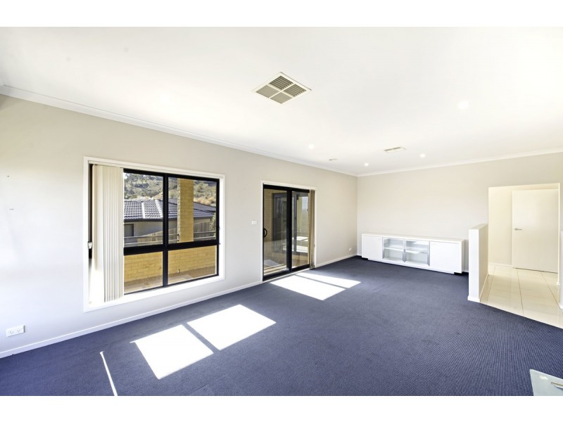 21 Wittunga Crescent, Banks ACT 2906