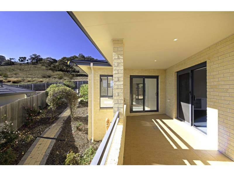 21 Wittunga Crescent, Banks ACT 2906