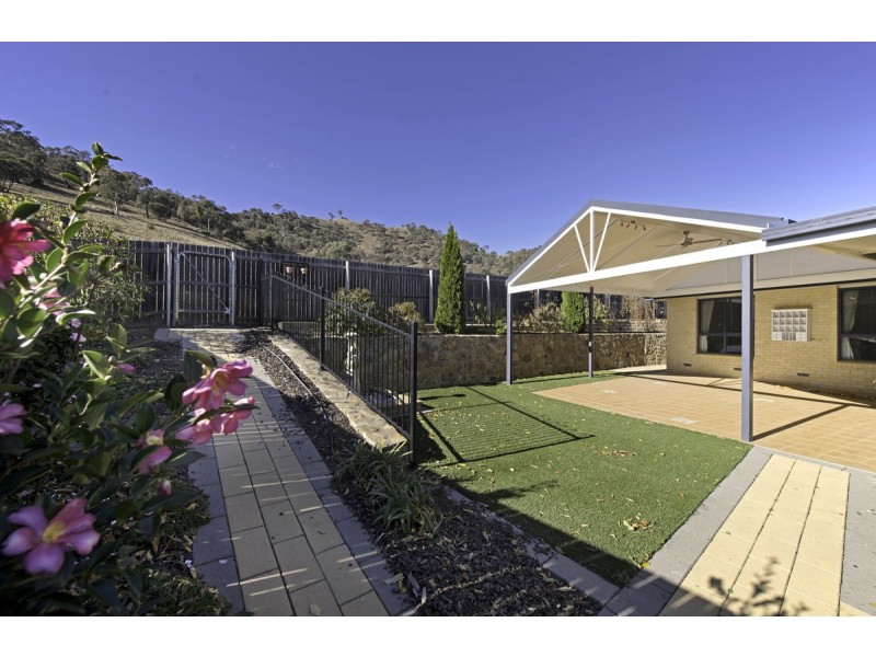 21 Wittunga Crescent, Banks ACT 2906