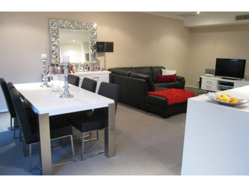 7/20 Batman Street, Braddon ACT 2612