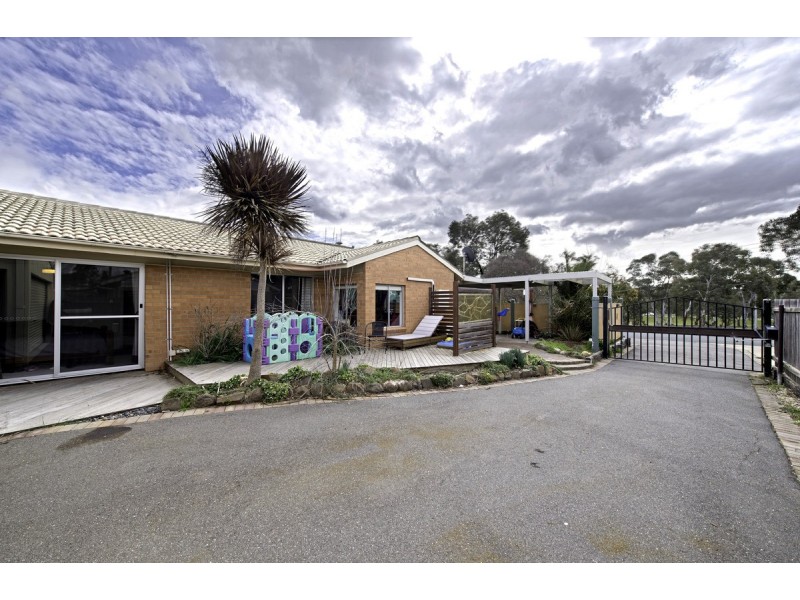 10 Whittell Crescent, Florey ACT 2615