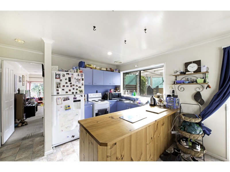 10 Whittell Crescent, Florey ACT 2615