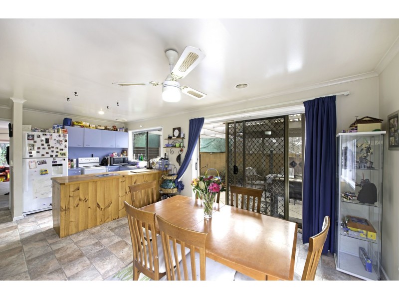 10 Whittell Crescent, Florey ACT 2615
