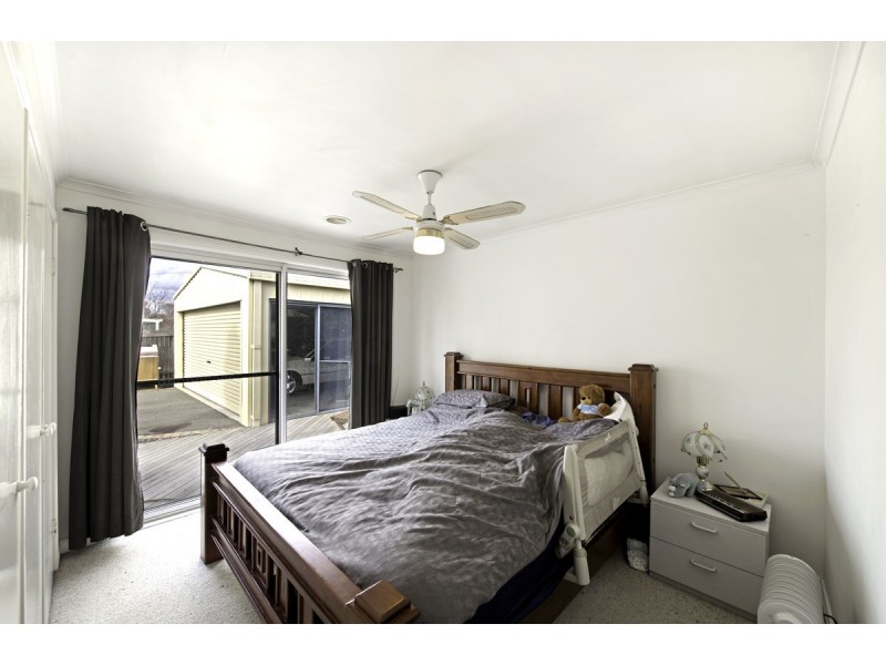 10 Whittell Crescent, Florey ACT 2615