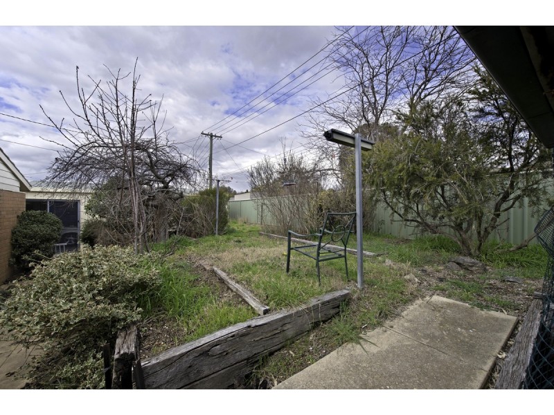 10 Whittell Crescent, Florey ACT 2615