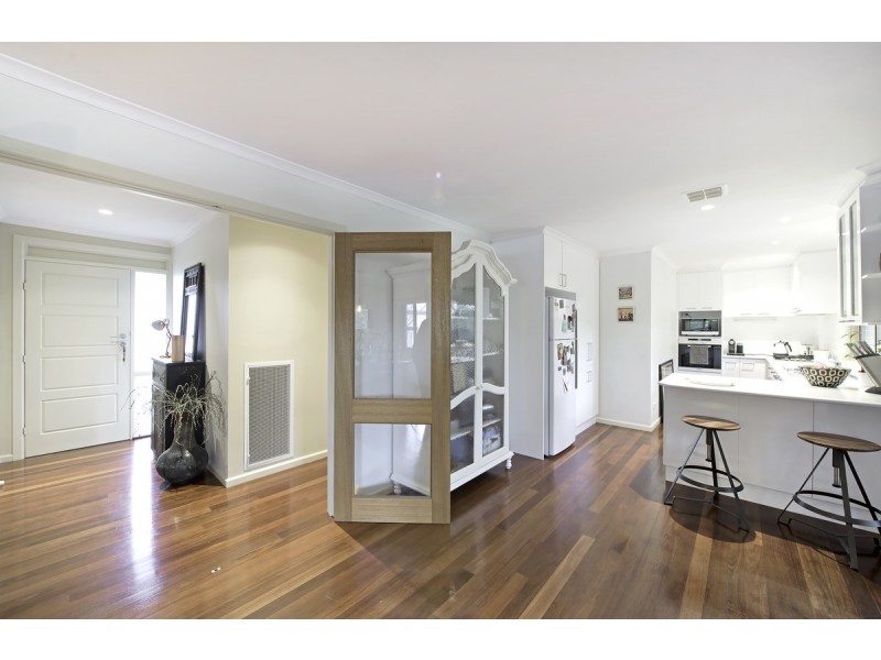 4 Dyson Street, Lyneham ACT 2602