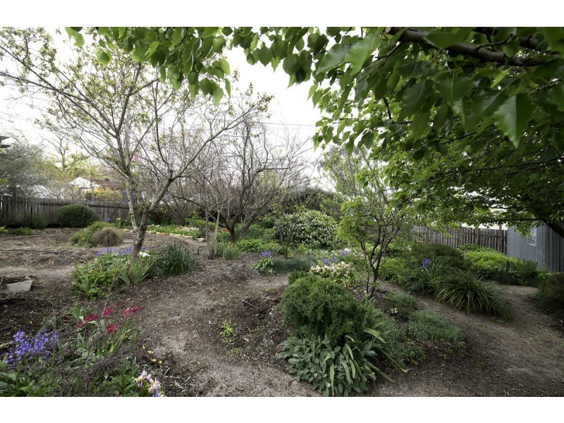 4 Dyson Street, Lyneham ACT 2602